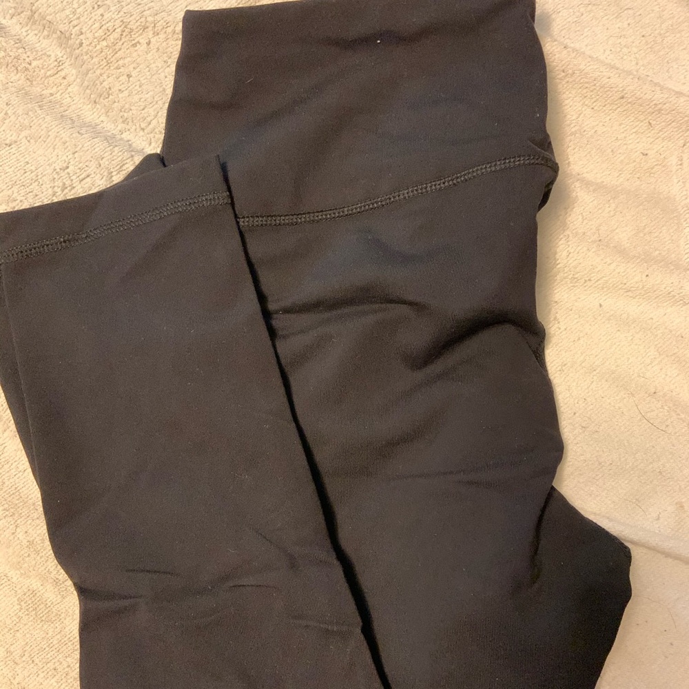 Black 90 degree leggings.
